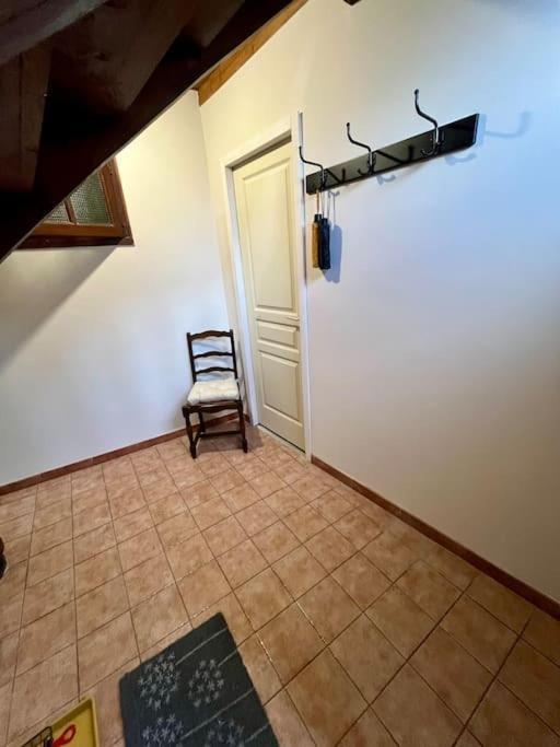 La Petite Ourse Maison De Village A Oust 외부 사진