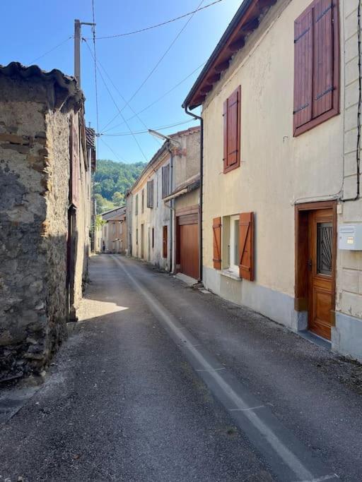 La Petite Ourse Maison De Village A Oust 외부 사진